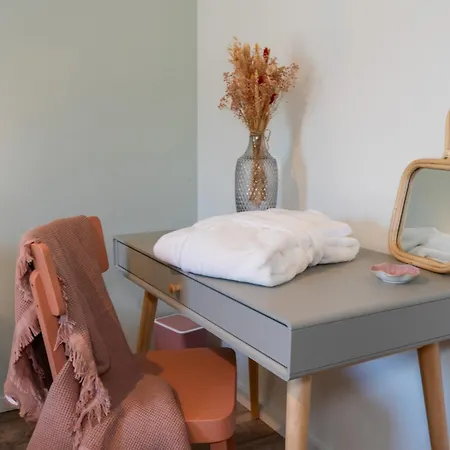 Feuille De Vigne Bed & Breakfast *