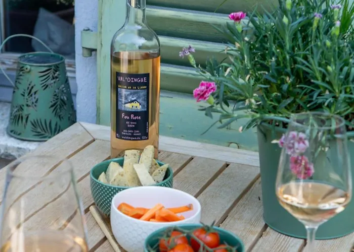 Feuille De Vigne 住宿加早餐酒店 Saint-Léonard