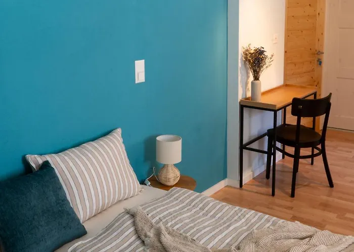 住宿加早餐酒店 Feuille De Vigne Saint-Léonard