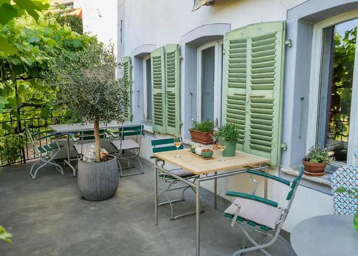 Feuille De Vigne * Saint-Léonard