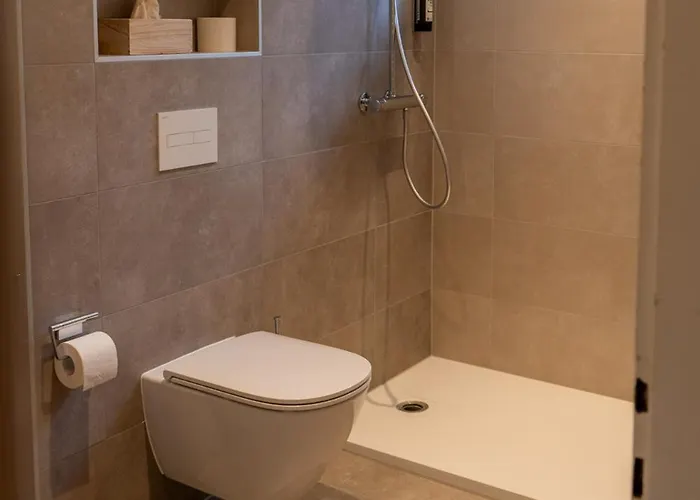 住宿加早餐酒店 Feuille De Vigne Saint-Léonard