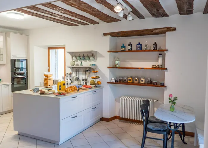 住宿加早餐酒店 Feuille De Vigne Saint-Léonard