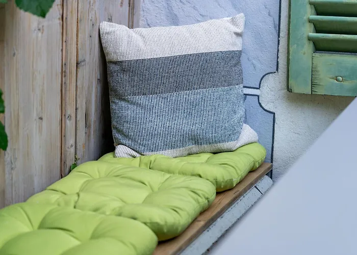 Feuille De Vigne 住宿加早餐酒店 *