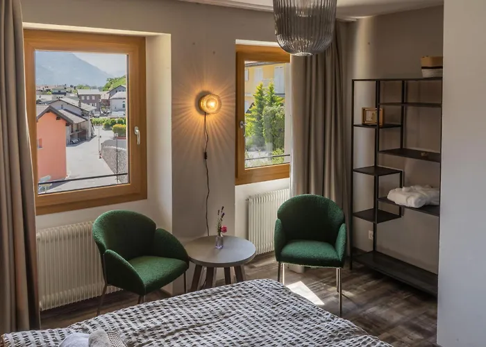 住宿加早餐酒店 Feuille De Vigne Saint-Léonard