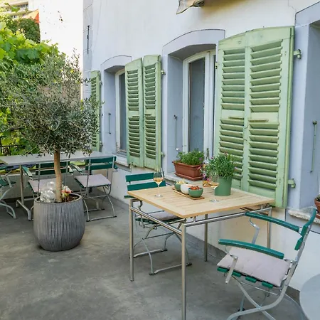 Feuille De Vigne * Saint-Léonard